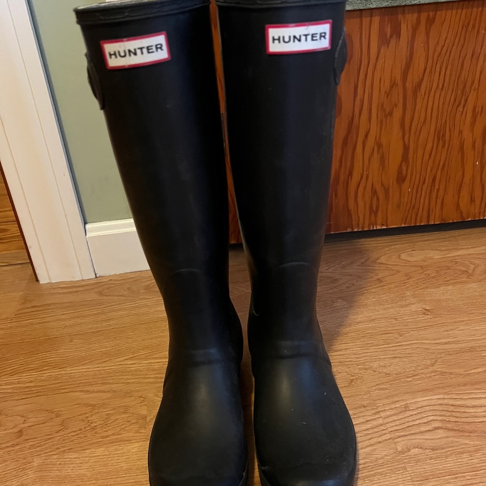 Hunter tall black rain boots